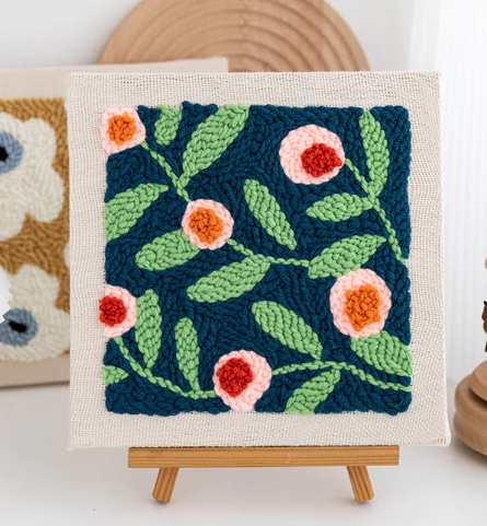 Poppy Punch Needle Kit with Embroidery Materials (One Set)