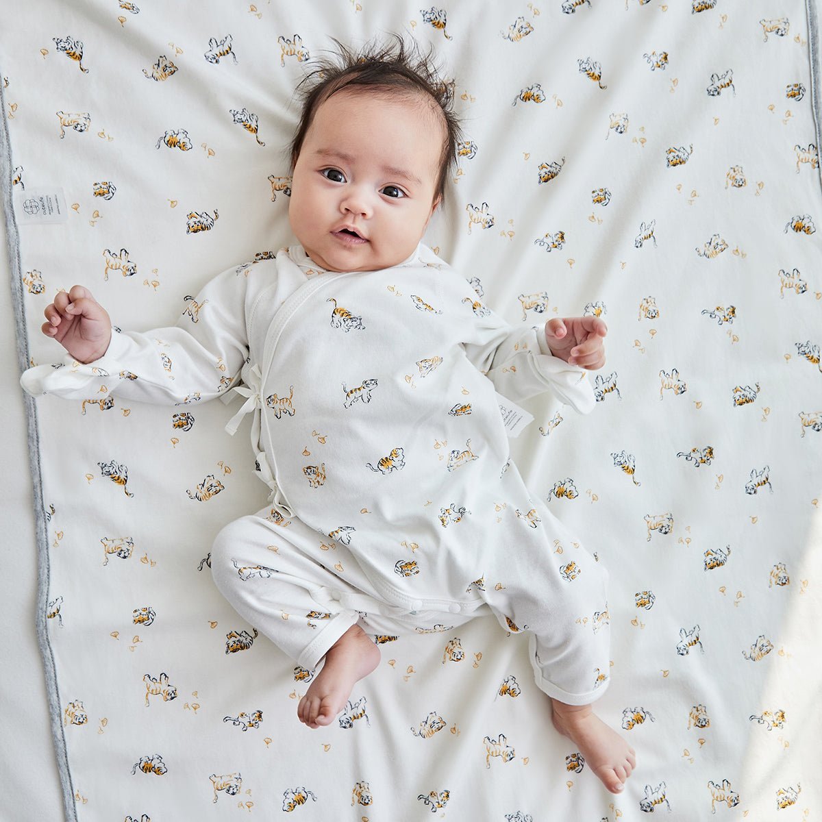 Lively Tiger Waterproof Baby White Changing Mat-2